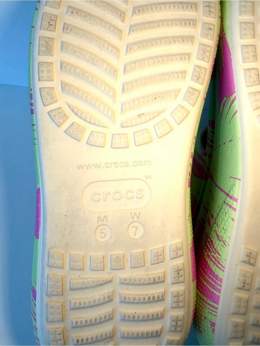 CROCS - 7 Classic Spring Break Crush Platform Lime Slip On Sandals - Picture 8 of 8